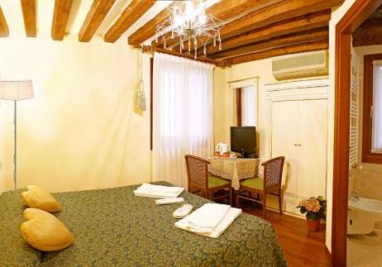 Hotel San Luca Venezia - image 12