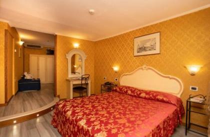 Hotel Tintoretto - image 1