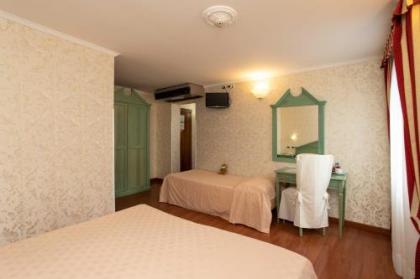 Hotel Tintoretto - image 13