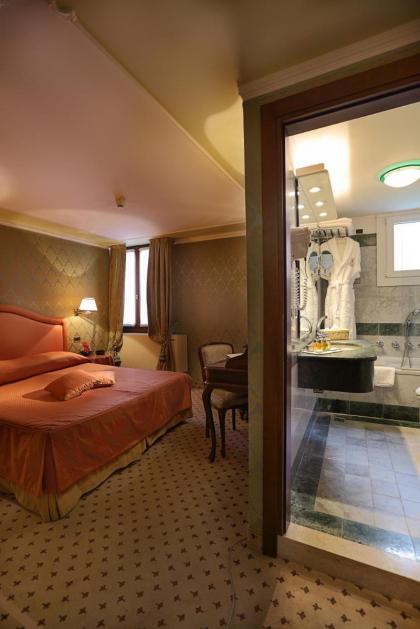 Hotel Colombina - image 6