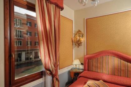 Hotel Arlecchino - image 3