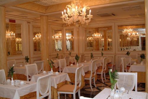 Hotel Belle Epoque - image 3