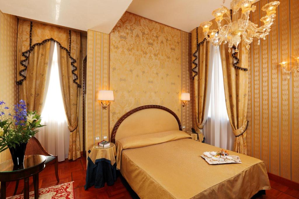 Hotel Palazzo Stern - image 6