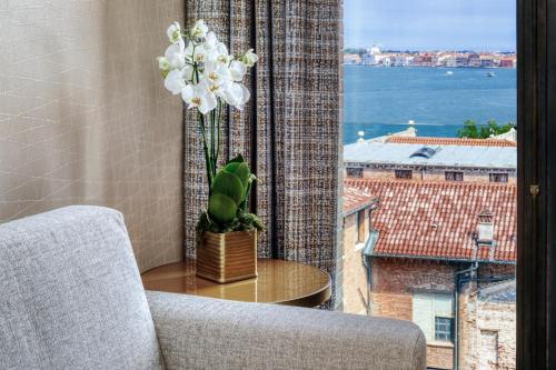 Hilton Molino Stucky Venice - image 6