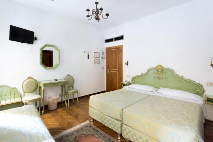 Hotel Serenissima - image 9