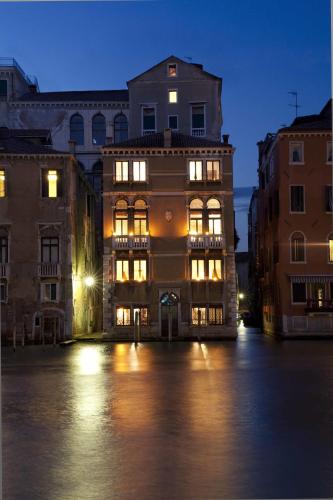 Palazzetto Pisani Grand Canal - image 7