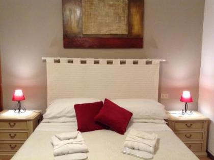 Venice and Venice Apartments - private rooms in shared apartment - image 16