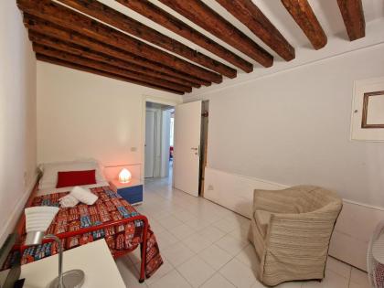 Veneziacentopercento Rooms - image 4