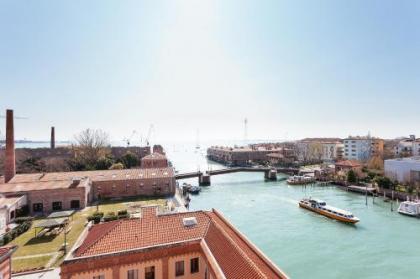 Deluxe Apartments Lagoon View - image 5