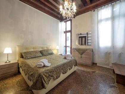 San Marco Schiavoni apartments - image 11