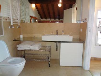 Biennale Apartment - image 20