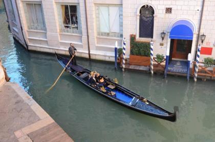 Venice Speon Canal Views wifi - image 1