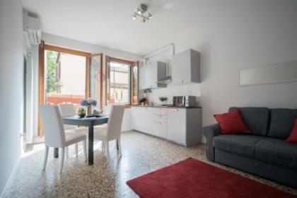 Venier Apartment - image 13