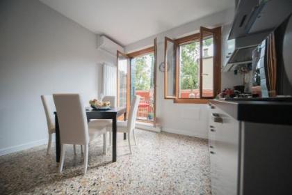 Venier Apartment - image 14