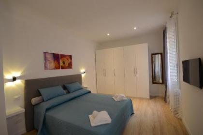 Rialto Bridge Luxury apartment - image 3