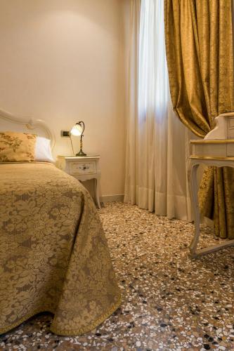 Inn Venice - image 6