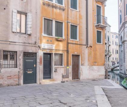 San Marco Square with Canal View by Wonderful Italy - image 2