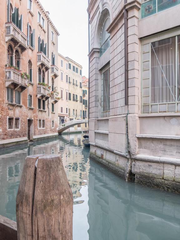 San Marco Square with Canal View by Wonderful Italy - image 3