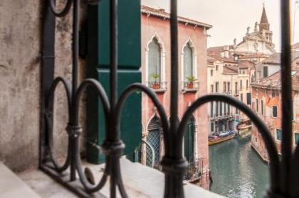 La Fenice Double Canal view - image 12