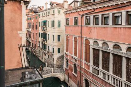 La Fenice Double Canal view - image 14