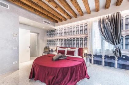 Rialto Luxury Flat - image 1