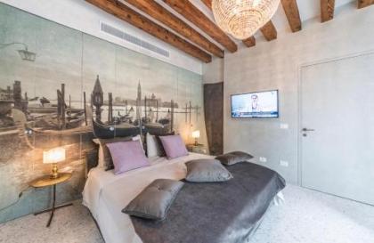 Rialto Luxury Flat - image 12