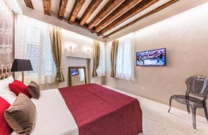 Rialto Luxury Flat - image 15