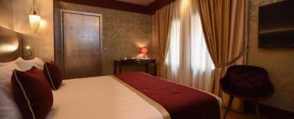 Santa Croce Boutique Hotel - image 18