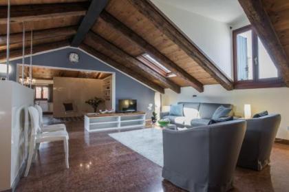 Ca' Del Monastero 9 Collection Spacious Apartment up to 5 Guests - image 20