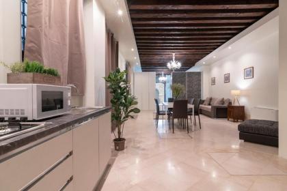 Riva Palace Apartments by Wonderful Italy - image 20