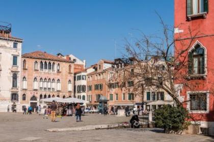 Fenice Backstage over Canal - image 17