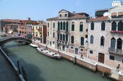 Ca' Degli Armeni Canal View - image 11