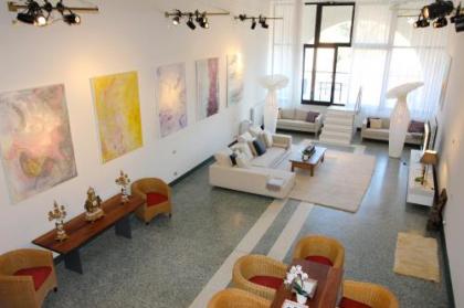 Giudecca Luxury Gallery - image 17