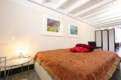 Giudecca Luxury Gallery - image 20