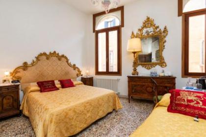 Luxury Venetian Rooms - image 3