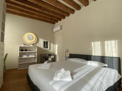 Santa Fosca Design Apartment R&R - image 18