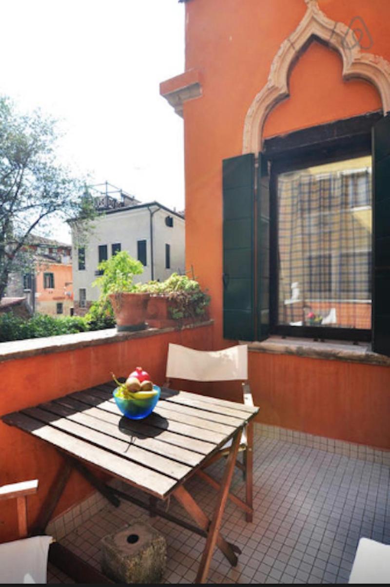 San Rocco -  Lovely canal view and private terrace - image 4