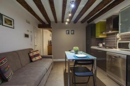 San Giacomo pied-a-terre house - image 7