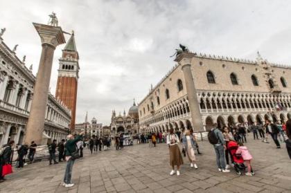 Doge's Palace Suite R&R - image 19