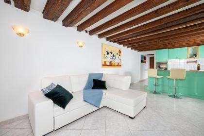 Ca Giardini Apartments in Biennale by Bricola Apartments - image 12