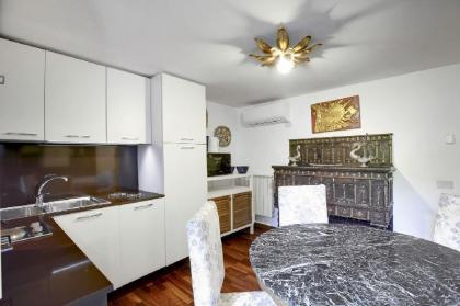 VENETIAN DREAM APARTMENT ON DORSODURO DISTRICT - image 11