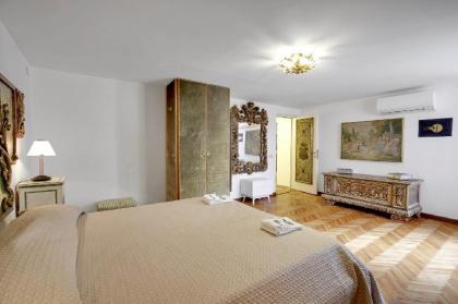 VENETIAN DREAM APARTMENT ON DORSODURO DISTRICT - image 7