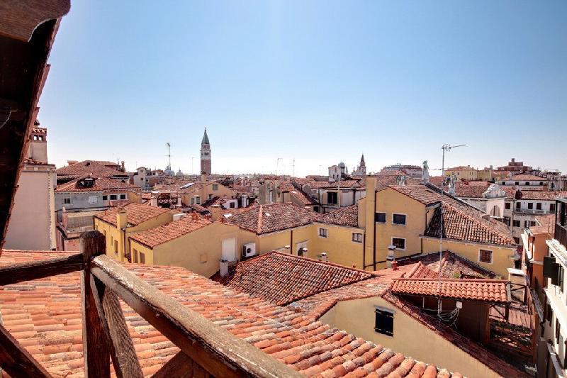 SAN MARCO ROOF TERRACE APARTMENT - image 7