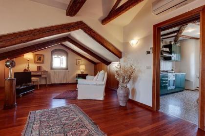 CA' GIULIA APARTMENT VENICE - image 7