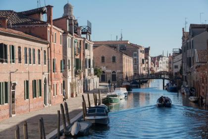 ART PAINTING apartment with canal view