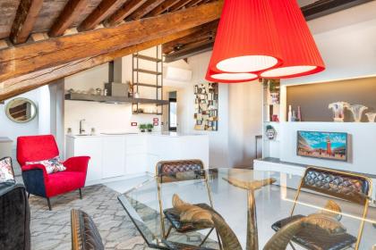 Pgrhome Luxury Apartments Coral Loft Venice - image 10