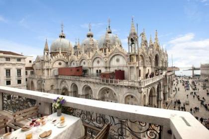 Due Leoni Terrace In St Mark's Square - image 8