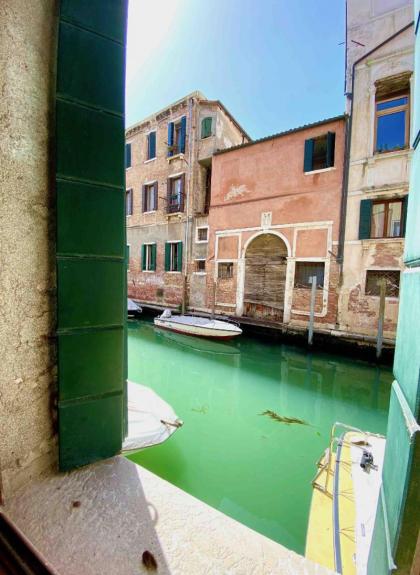 CANAL DREAM water view cosy apartment AC WiFi - image 8