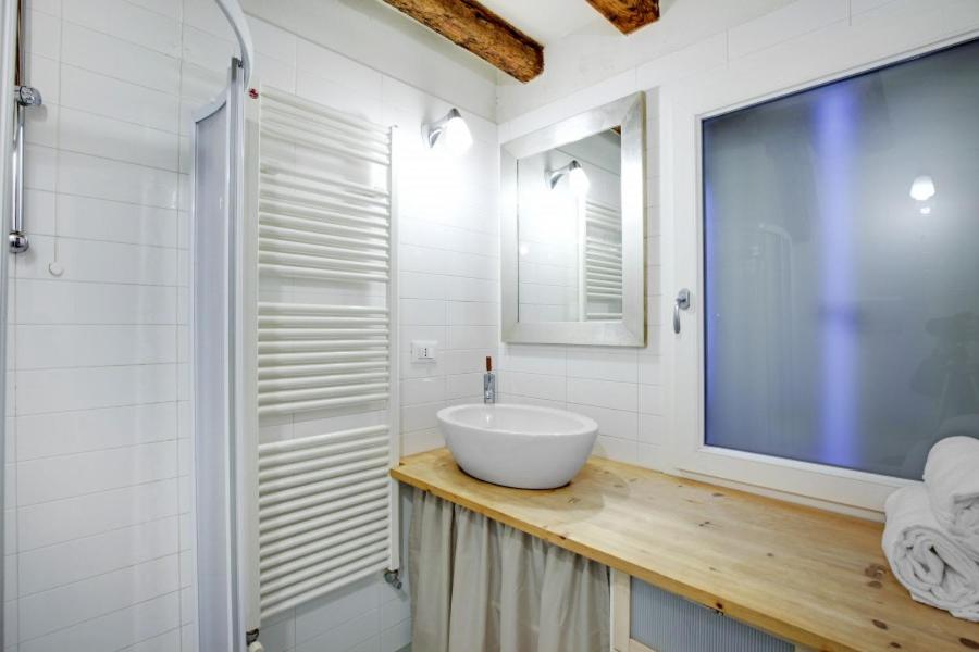 Cozy Apartment up to 4 in Biennale Giardini by Bricola Apartments - image 7