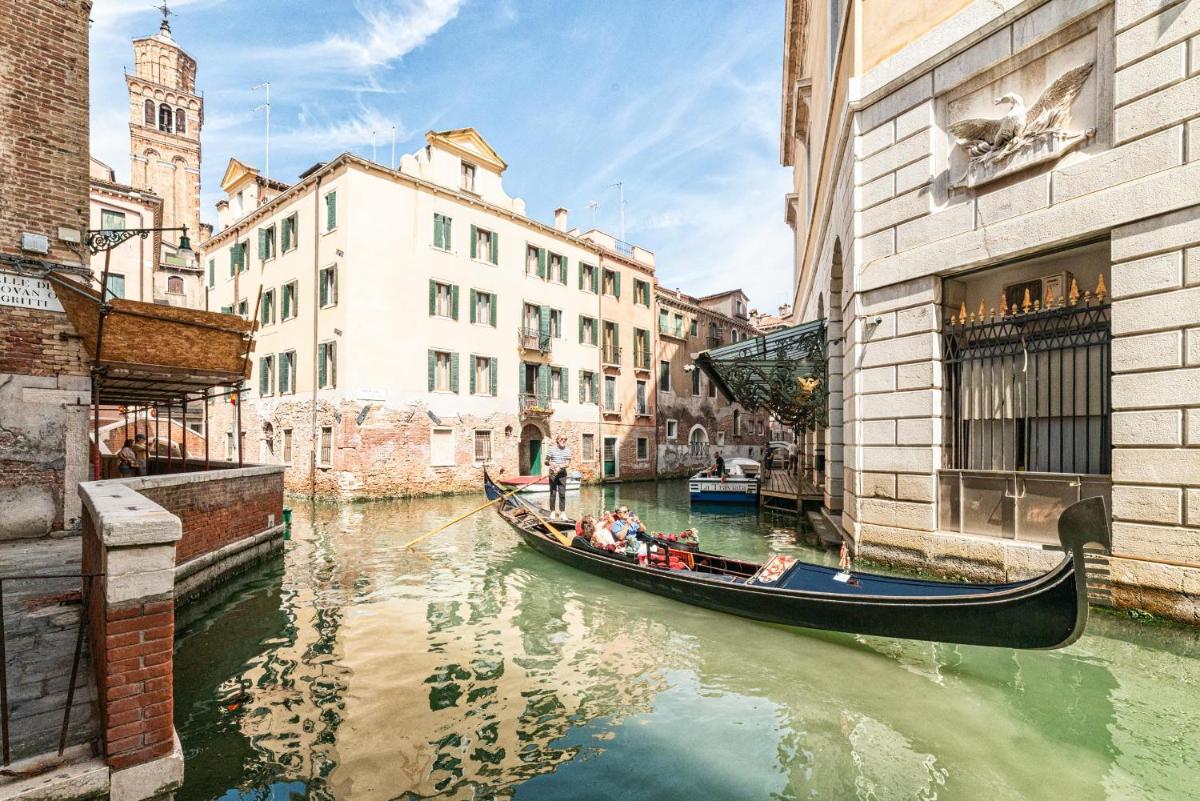 Casanova Fenice - Canal View - main image